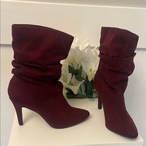 Elegant Burgundy Slouch Boots